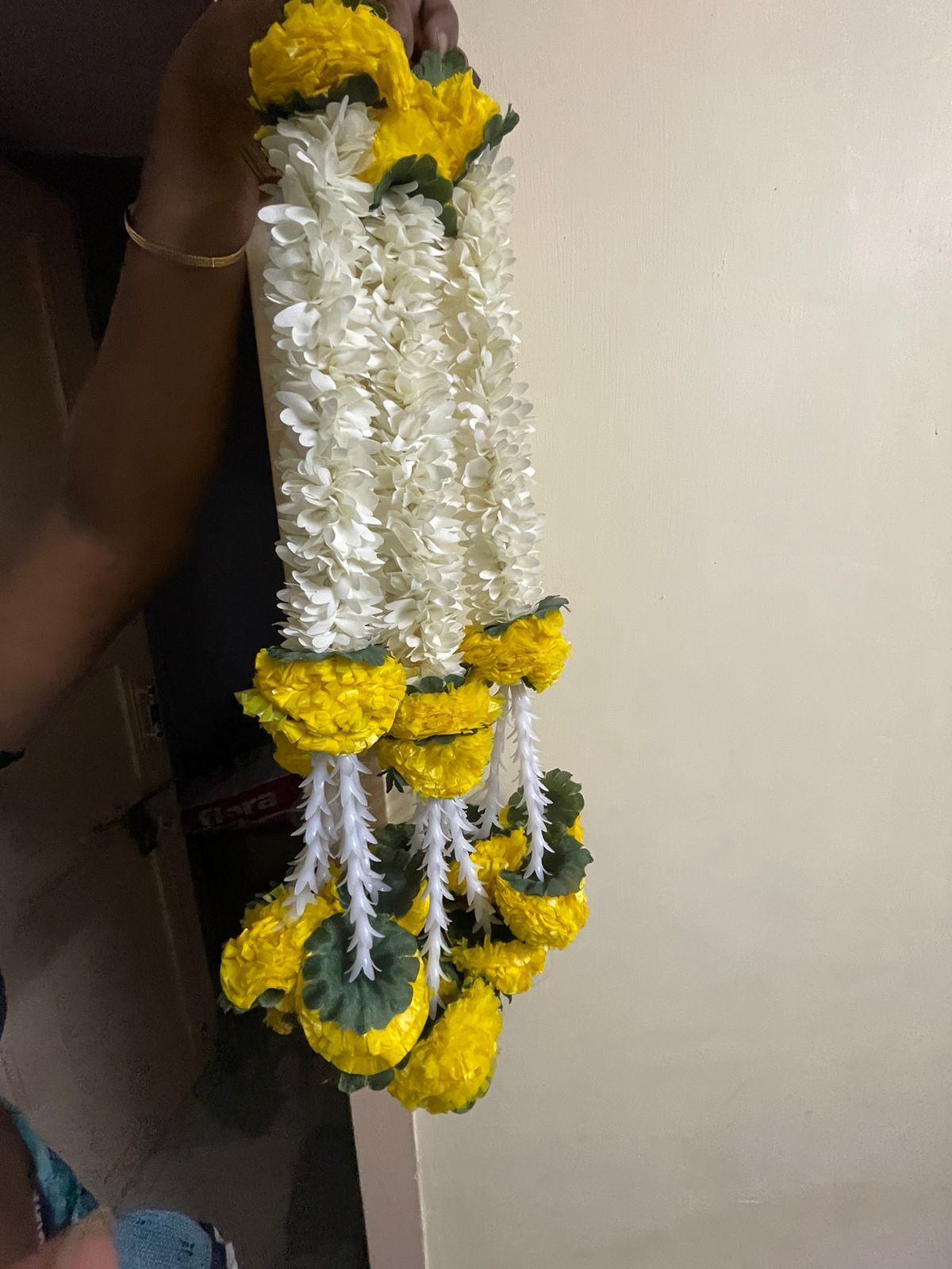 Mullai garland with marigold